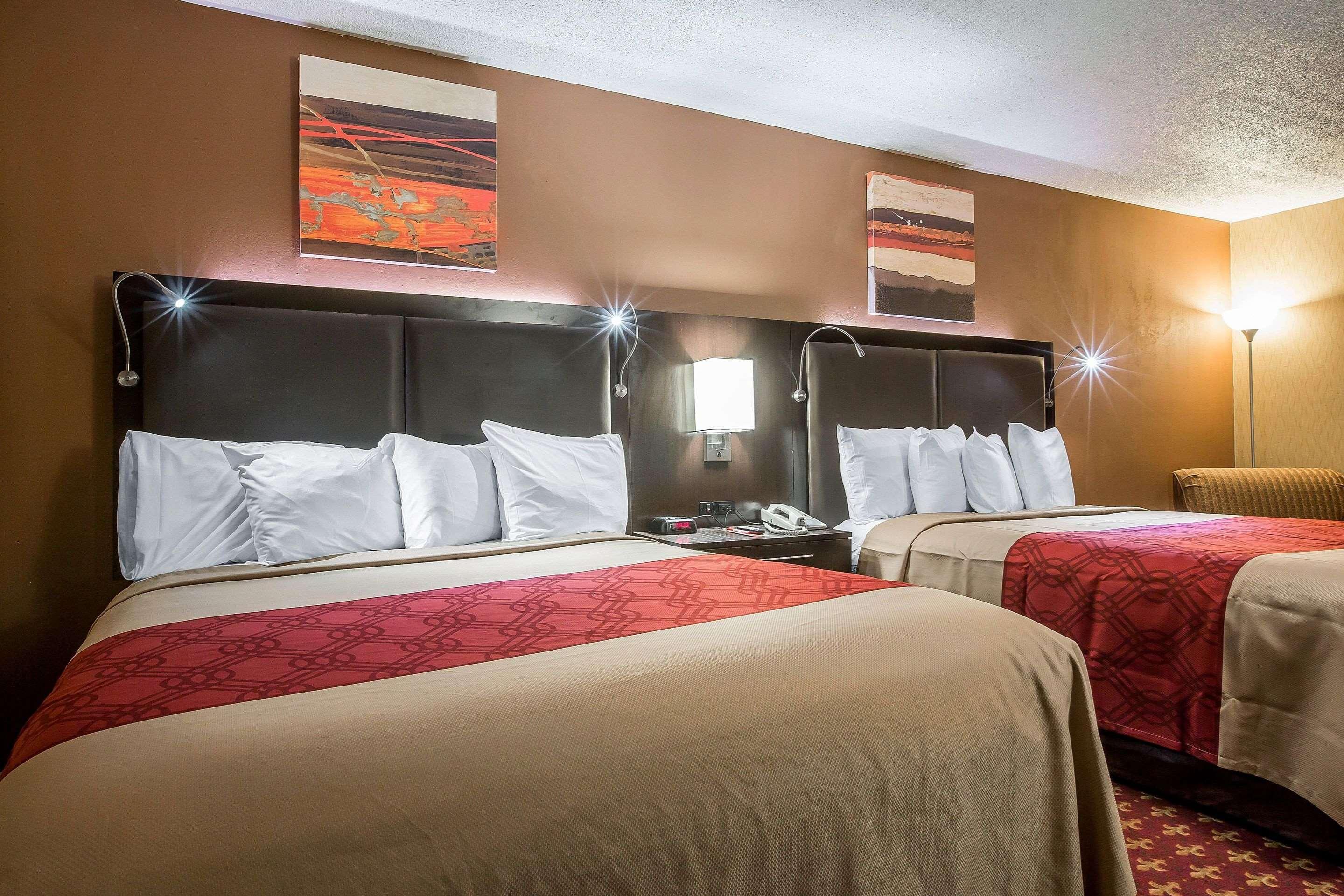 อีโคโน ลอดจ์ มอนต์พีเลียร์ I-89 Hotel ภายนอก รูปภาพ
