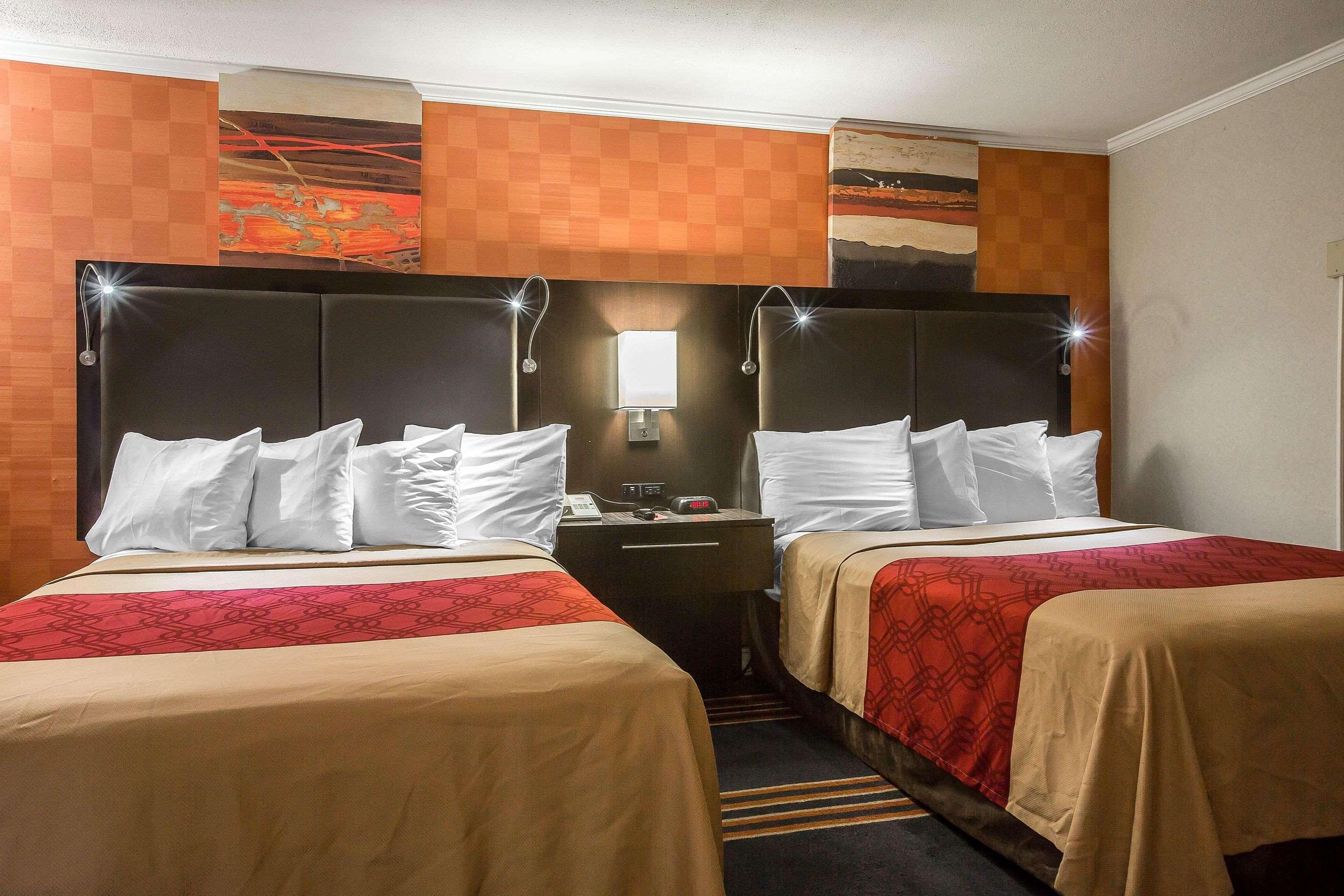 อีโคโน ลอดจ์ มอนต์พีเลียร์ I-89 Hotel ภายนอก รูปภาพ
